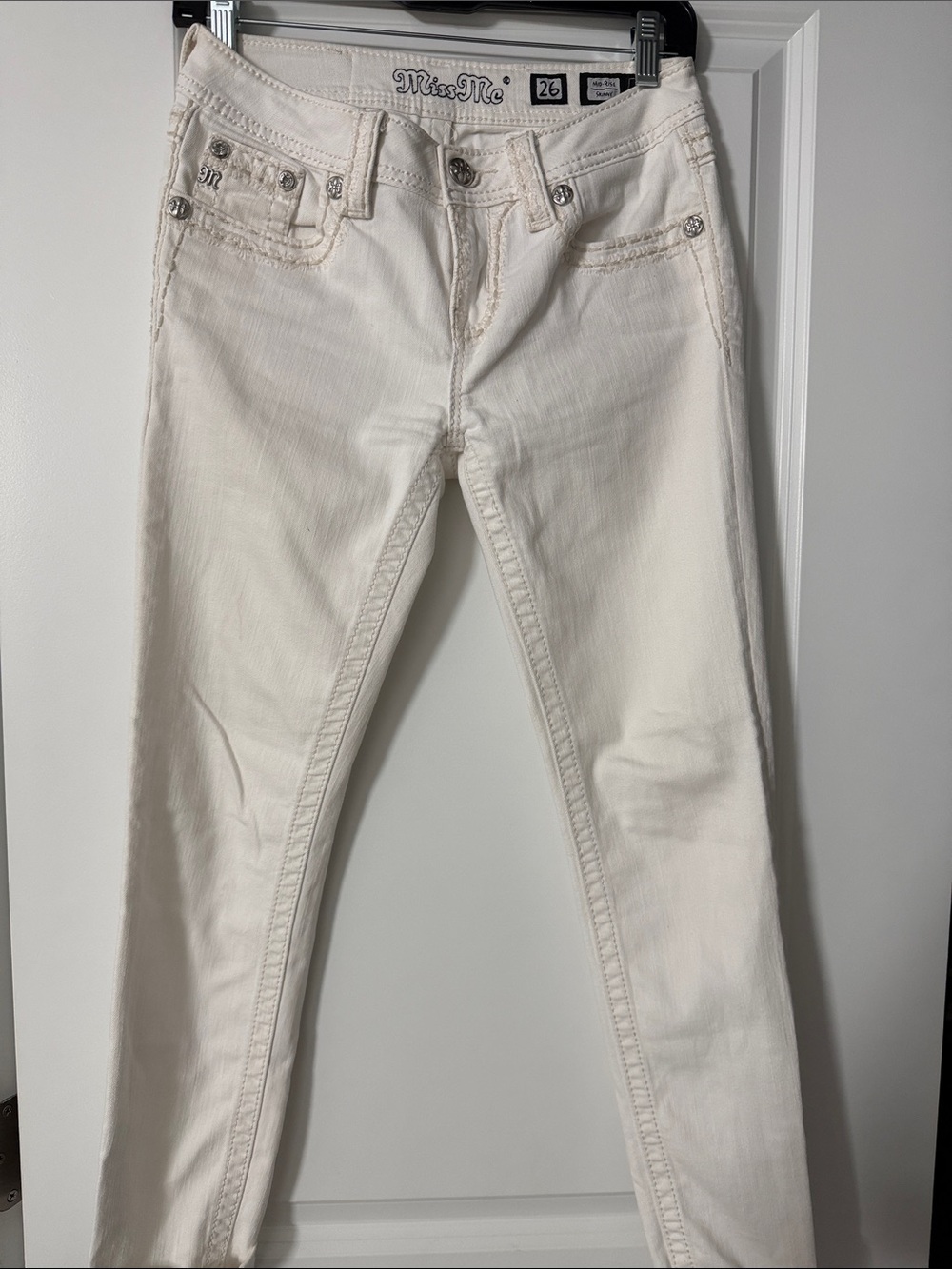 Miss Me Cream/White Skinny Jeans with Embellished Pockets